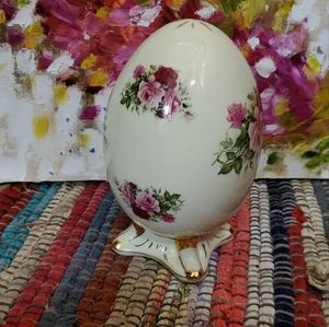 VINTAGE!! Formalities by Baum Bros. Flower Design Egg Shaped Figurine Gold Trim